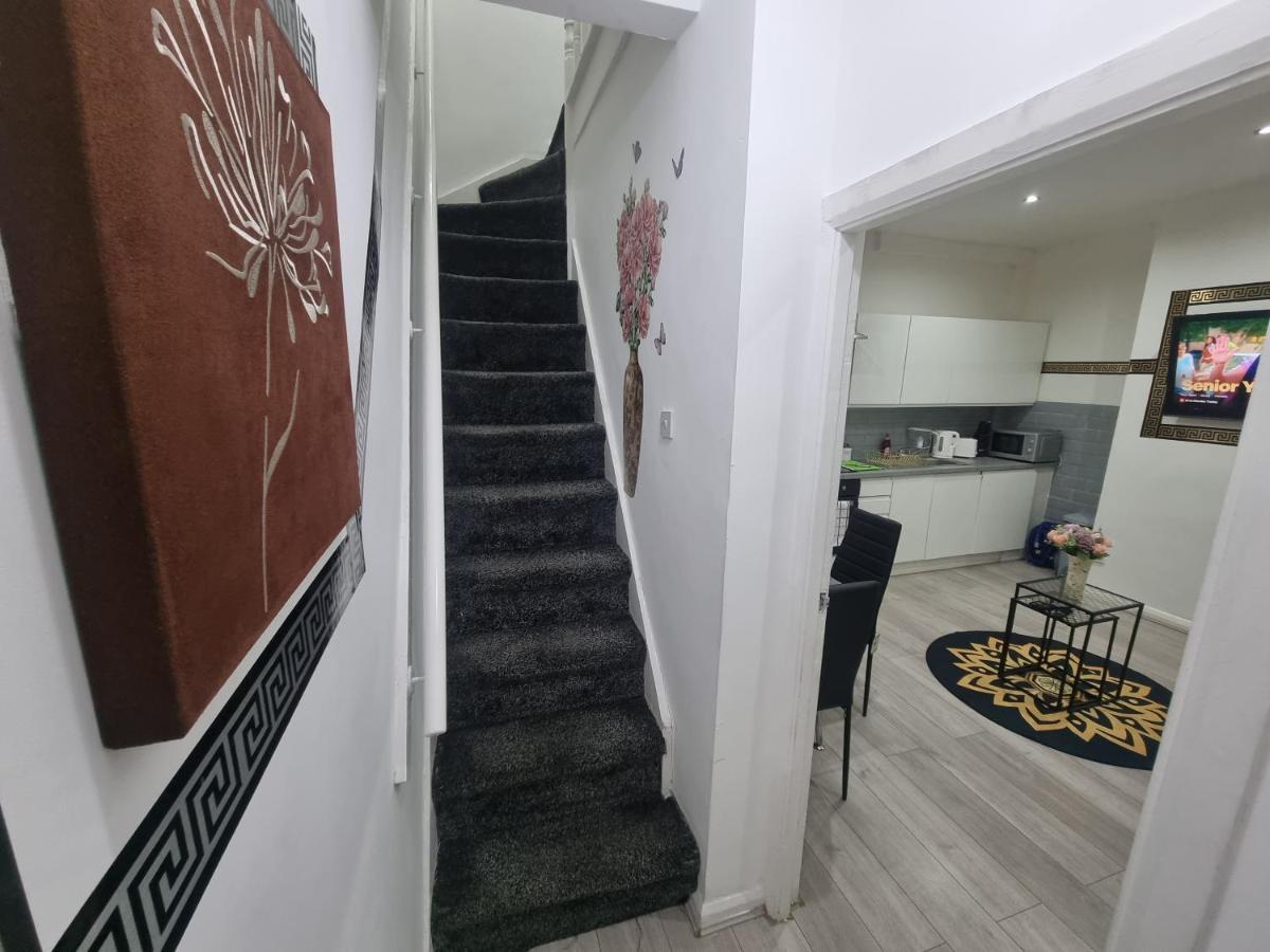 לידס *A!S* Setup For Your Most Amazing Relaxed Stay + Free Parking + Free Fast Wifi * מראה חיצוני תמונה