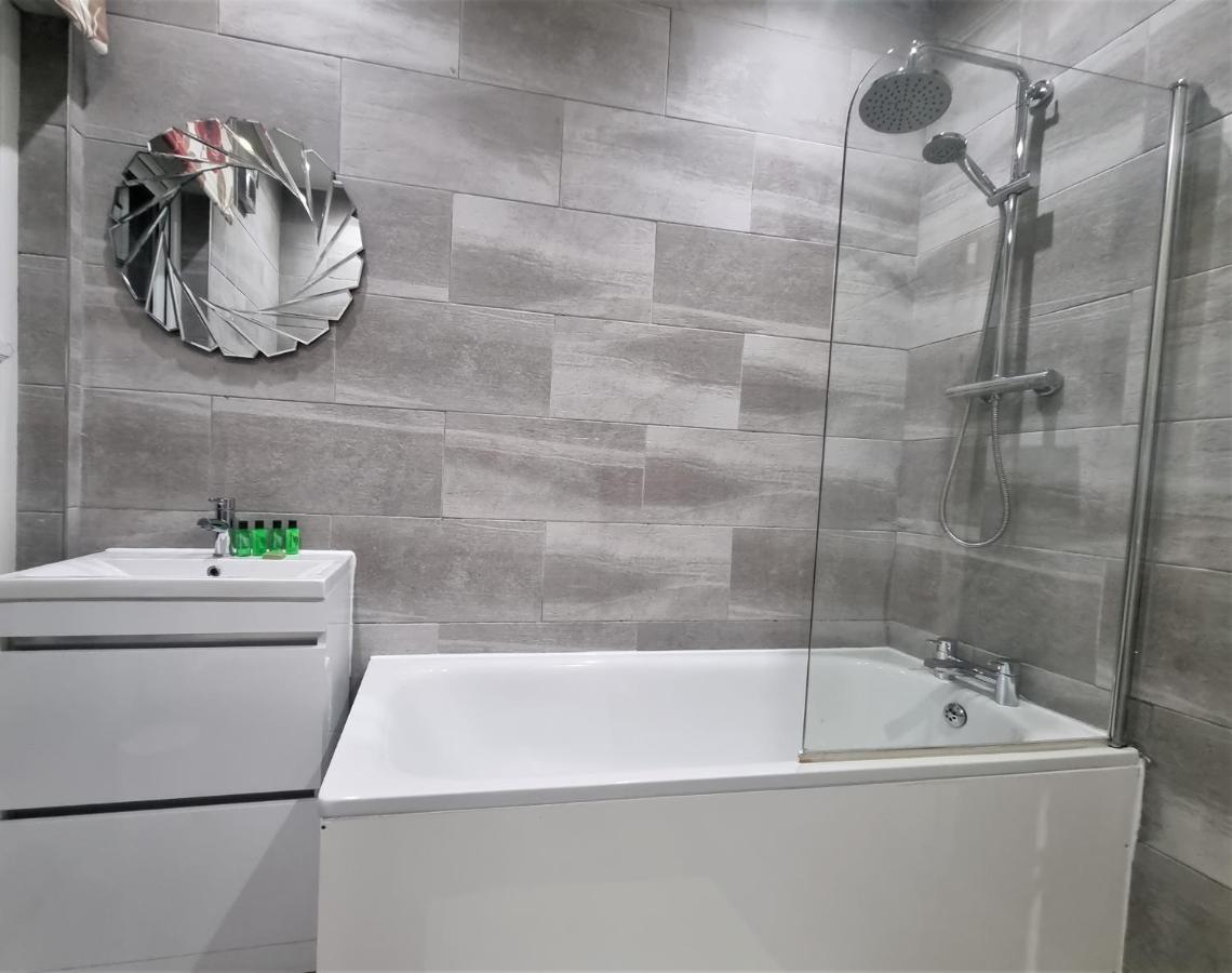 לידס *A!S* Setup For Your Most Amazing Relaxed Stay + Free Parking + Free Fast Wifi * מראה חיצוני תמונה